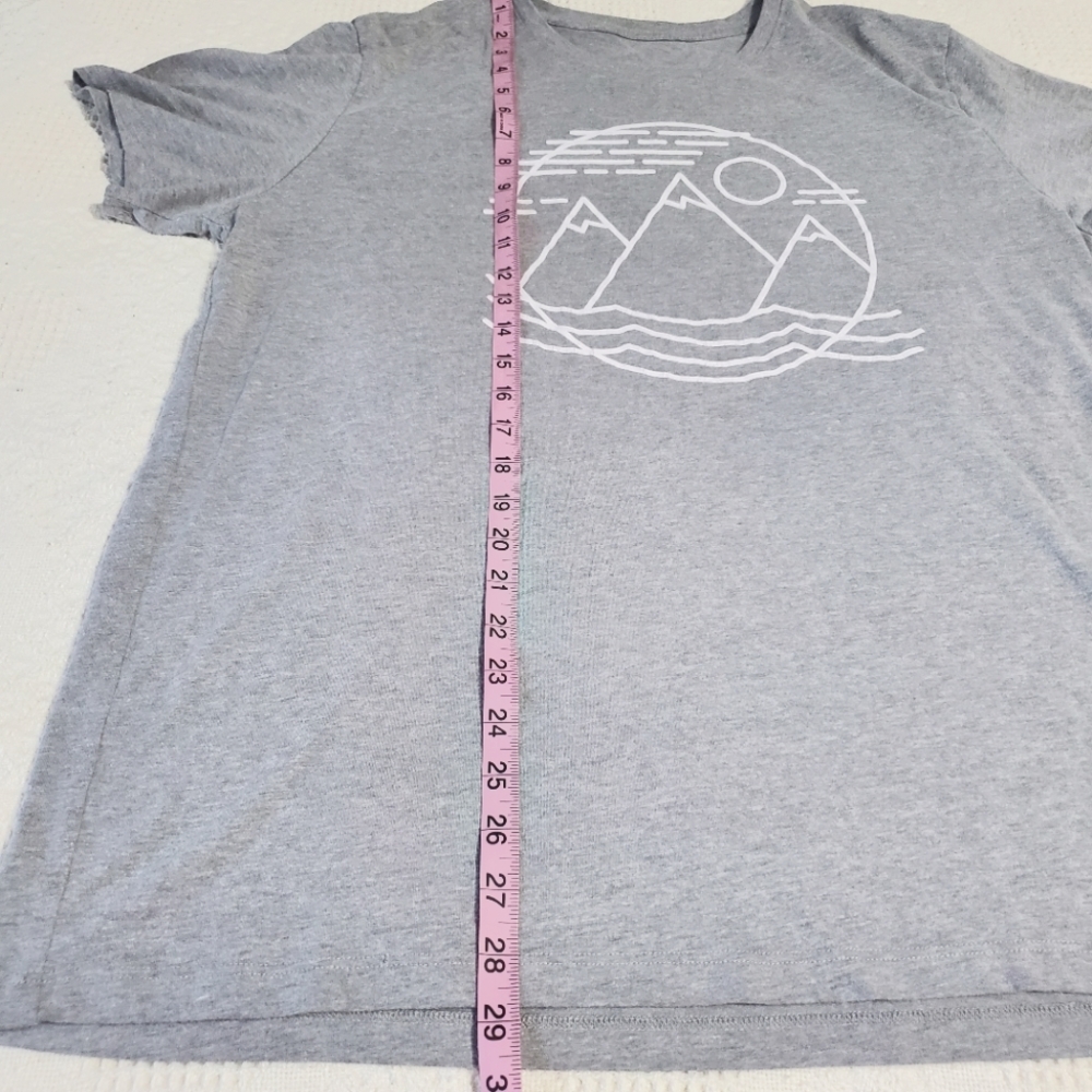 Women's light gray Goodfellow tee-shirt top with mountain logo size xl - Picture 4 of 9